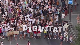 Decenas de miles de personas exigen el decrecimiento en Mallorca: "No caben más turistas"