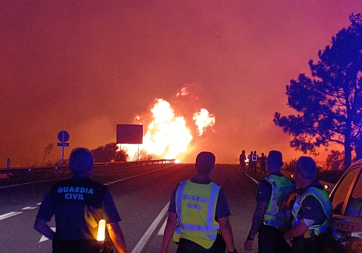 El drama tras las evacuaciones de la Guardia Civil en los incendios: «Dejadme aquí solo con la pistola»