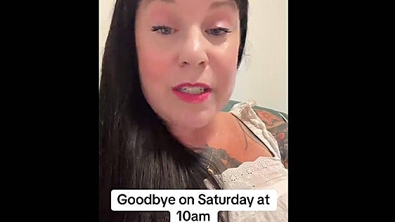 Una influencer de 49 años recibe la eutanasia poco después de ser diagnosticada con alzhéimer