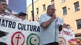 Miles de ceutíes salen a la calle al grito de “Basta ya: Ceuta no se rinde”