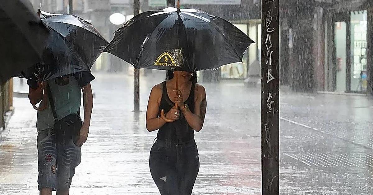 La Aemet avisa de la llegada de fuertes lluvias, granizo y posibles inundaciones a España: estas son las zonas más afectadas
