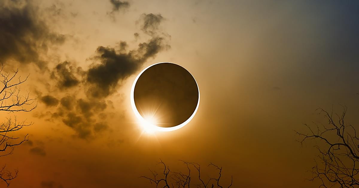 A qué hora empieza el eclipse total solar en España hoy, cuánto dura y dónde ver gratis en televisión y online