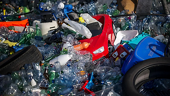 Nueva ley de envases: ¿Tengo que pagar más por las botellas? ¿Puedo usar sobres de kétchup o cápsulas de café?