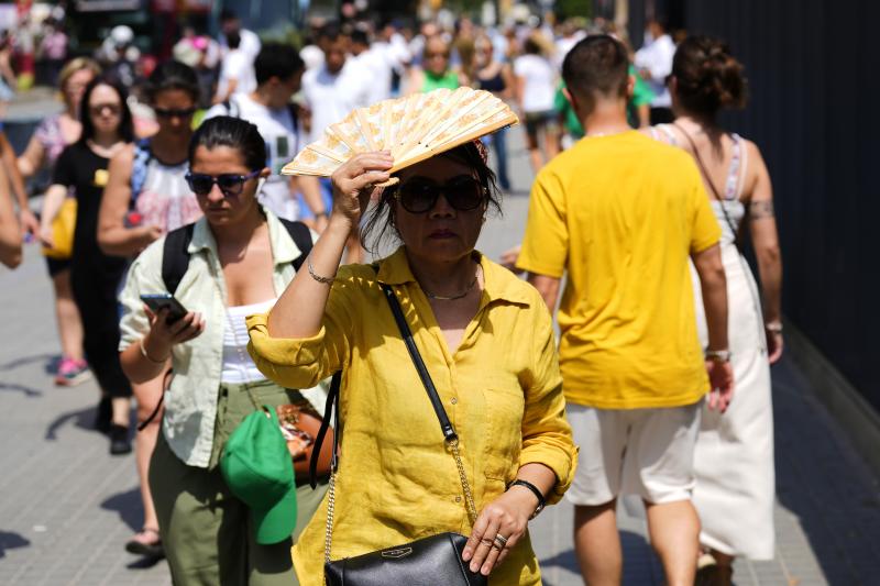 Ocho comunidades en alerta naranja por temperaturas de hasta 40 grados este martes