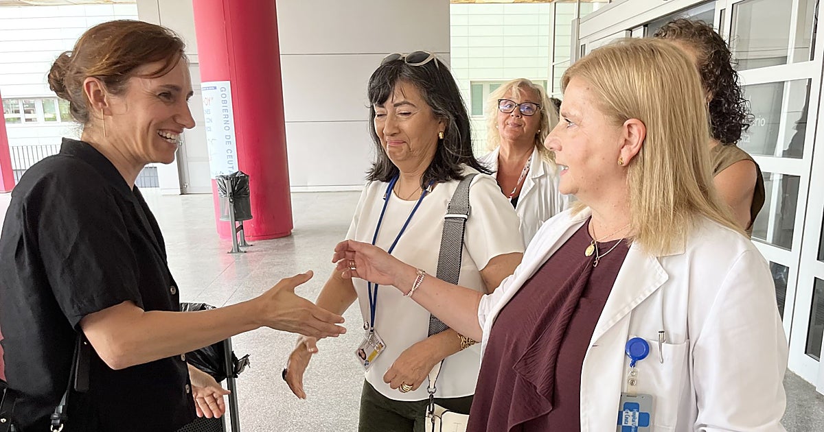 El hospital de Ceuta pide ahora voluntarios para hacer guardias pese al colapso que negó Mónica García