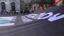 Barcelona llevará a la Fiscalía los mensajes "de odio y racistas" del acto de Save Europe