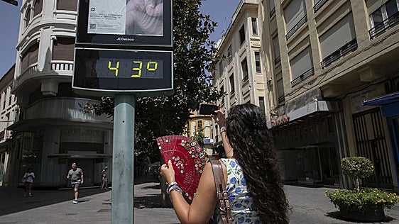 Un termómetro marca 43 grados en Córdoba, la semana pasada