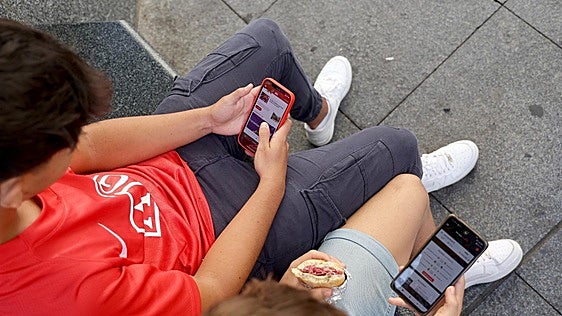 De límites horarios al adiós a los filtros 'cosméticos': así será Instagram para menores tras la marcha atrás de Meta
