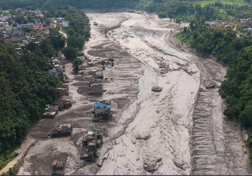 ¿Hubo un 'GLOF'? Las hipótesis detrás de la devastadora inundación en Nepal