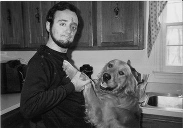 Un joven Mariano Barbacid, en su casa de Maryland, EE.UU.