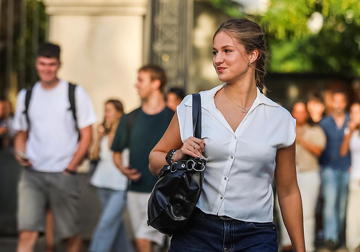 La Princesa Leonor llega a su primer día en la Universidad Carlos III entre una gran expectación