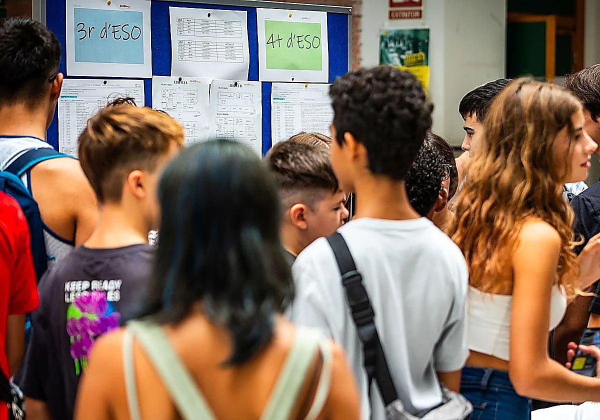 PISA iguala por abajo: los alumnos ricos caen más pero los pobres también se hunden