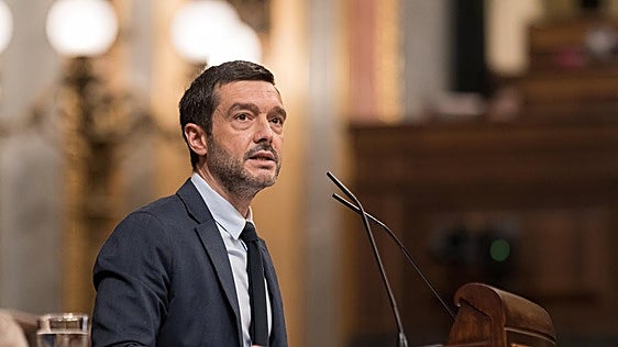 Bustinduy exige a las comunidades que las listas de espera para la dependencia hayan desaparecido en 2028
