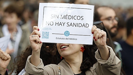 Las médicos jóvenes tienen tasas de suicidio más altas que el resto de mujeres de su edad