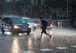 La Aemet lanza un aviso especial en España por fuertes lluvias y riesgo de inundaciones: estas son las zonas más afectadas