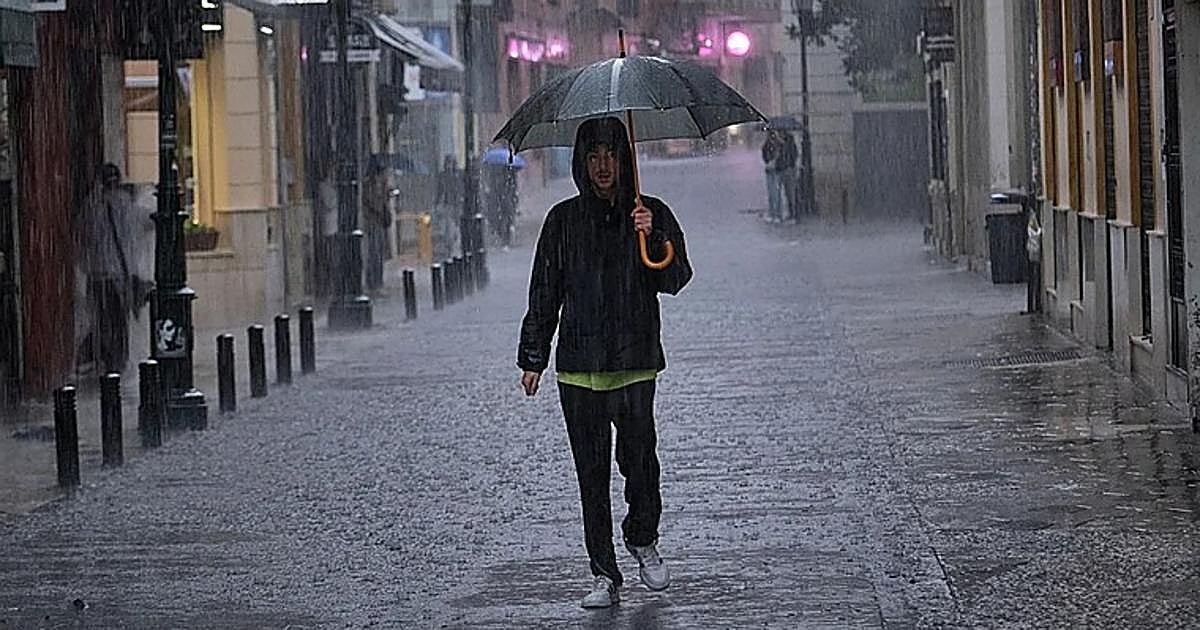 Temporal de lluvias y tormentas en España, en directo: avisos rojos de la Aemet y última hora en Tarragona, Castellón y Valencia hoy