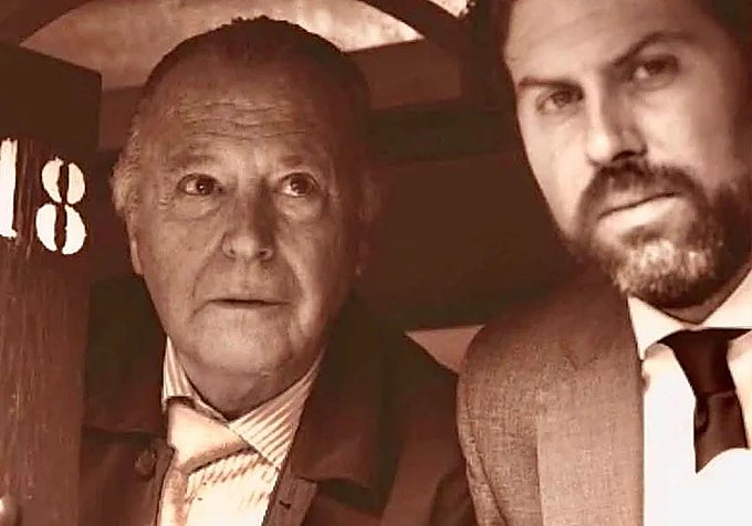 Curro Vázquez, a la izquierda, junto a su hijo