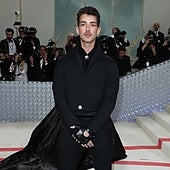 El español que triunfó en la alfombra roja de la Gala Met emulando al káiser