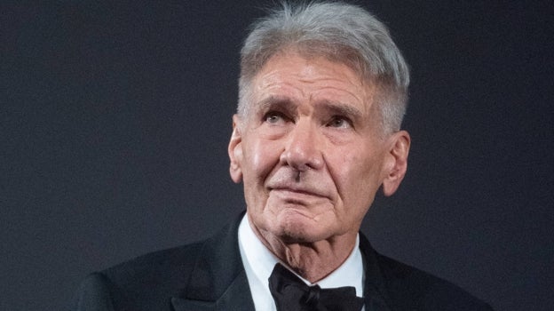 Harrison Ford derrocha elegancia a sus 80 años.