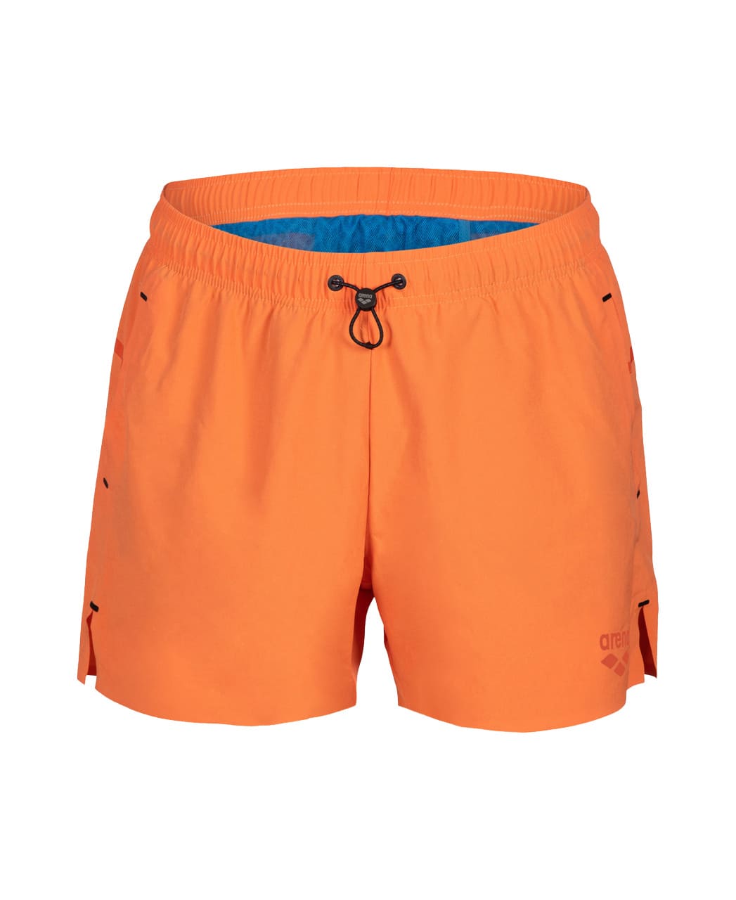 Bañador de Arena confeccionado con un tejido de alto rendimiento fabricado con un 92% de poliéster reciclado que lleva costuras termosoldadas y cordón de cierre para mayor comodidad. Precio: 50 euros.