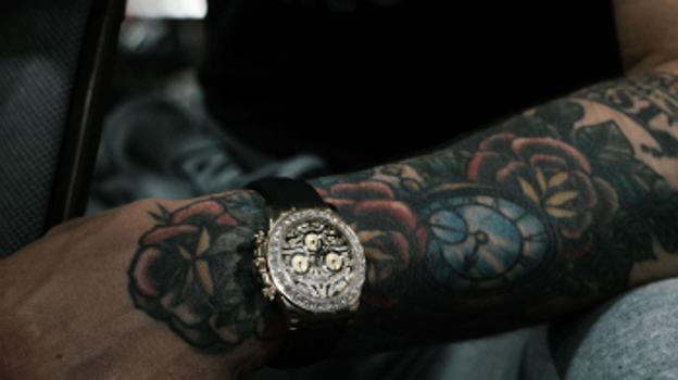 Conor con el reloj Rolex Cosmograph Daytona