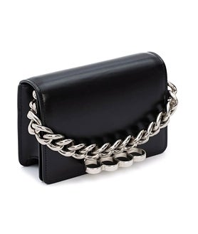 Imagen secundaria 2 - Borja Iglesias con bolso de Dior | Bolso Saddle de Dior y bolso de Alexander McQueen