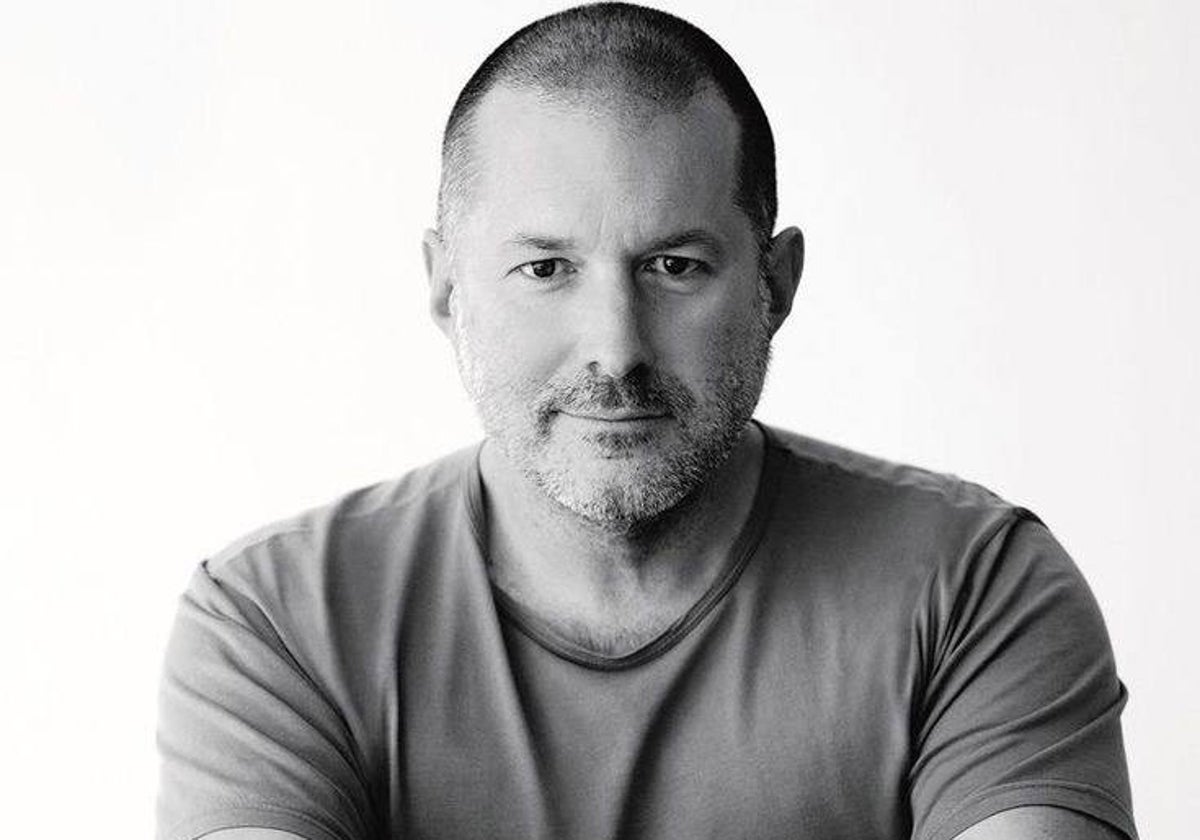 Jony Ive, diseñador de Apple y creador del logo de la Coronación de Carlos III.