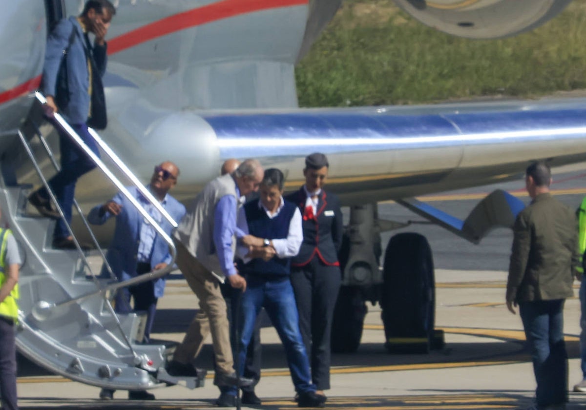 Juan Carlos I, en su llegada a Vigo.