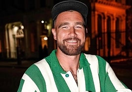 El deportivo clásico de lujo y otros gustos caros de Travis Kelce, la estrella de la NFL que ha conquistado a Taylor Swift