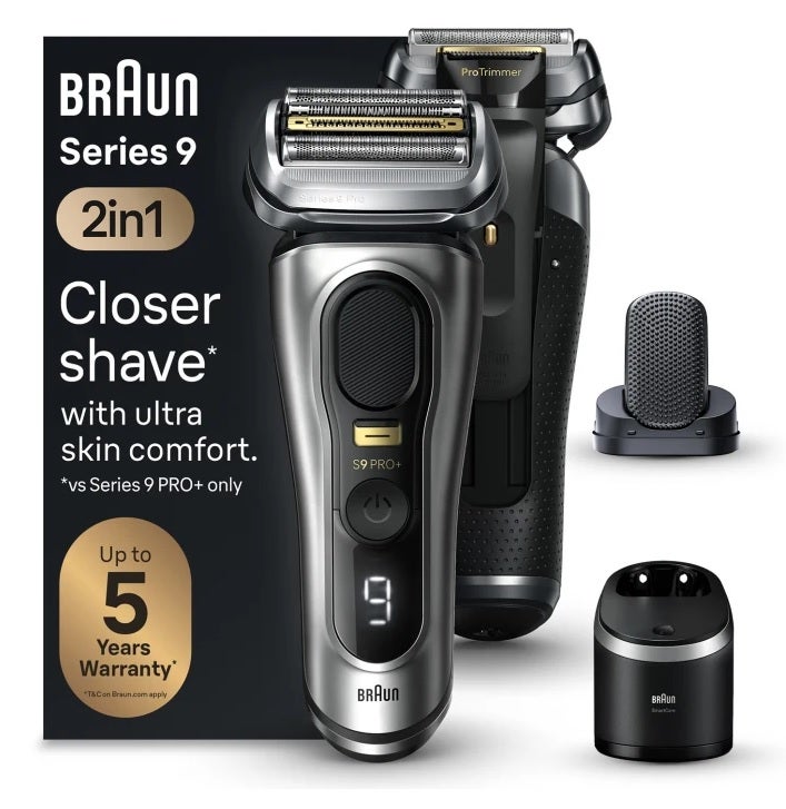 Afeitadora eléctrica Braun Series 9 Pro+ 9597cc (404,98 euros, en Amazon). Con un innovador sistema de afeitado 2 en 1 para conseguir un apurado con la máxima comodidad de la piel. Incluye un cabezal ProComfort de preparación preafeitado que se cambia fácilmente gracias al sistema easyclick. Incluye también recortadora de precisión para el bigote y las patillas. Con el centro de limpieza SmartCare 6 en 1, la puedes mantener perfecta con solo pulsar un botón.