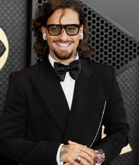 Imagen secundaria 2 - Maluma con reloj de Jacob & Co. en los Grammy 2024