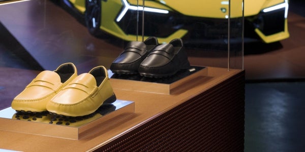 Para competir o triunfar en el día, Lexus y Lamborghini se pasan al calzado de lujo