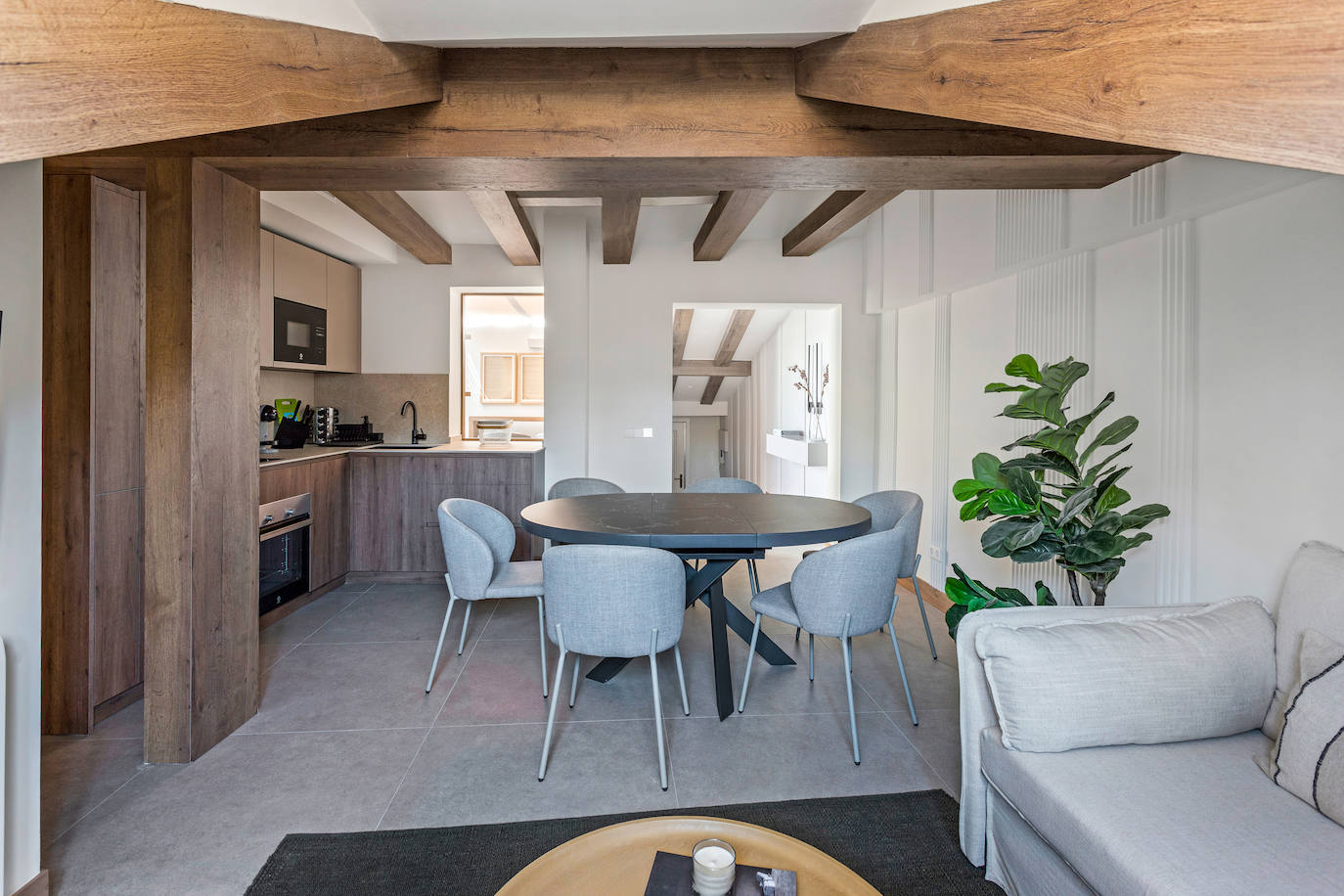 En los que el espacio está optimizado y organizado para aportar comodidad y practicidad. 