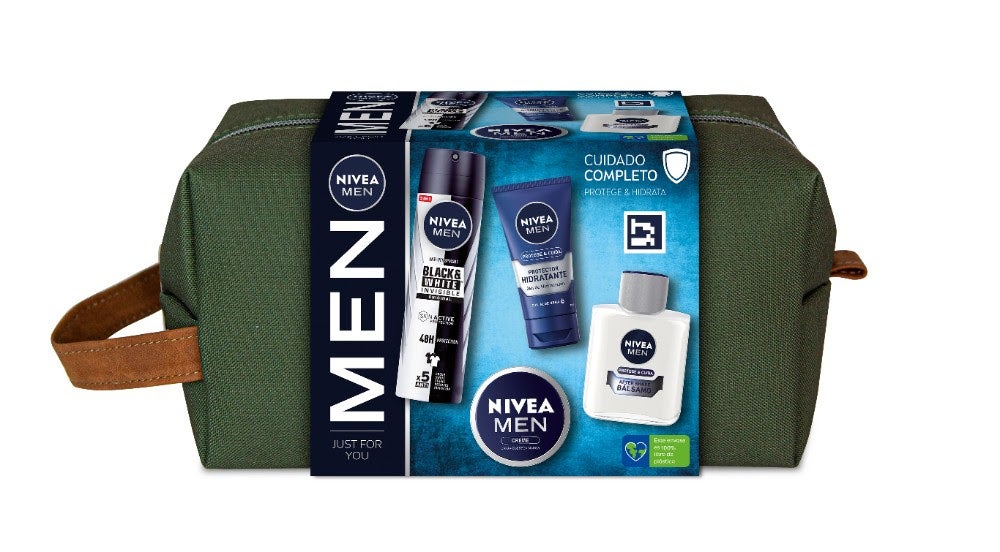 Pack Cuidado Completo de Nivea (13,99 euros). Incluye la crema NIVEA MEN Creme, para aplicar en rostro, cuerpo y manos, el bálsamo after shave NIVEA MEN Protege & Cuida, la crema facial hidratante NIVEA MEN Protege & Cuida y el desodorante NIVEA MEN Black & White en formato spray que ofrece protección antimanchas en la ropa durante 48 horas.