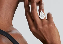 El anillo de diamantes que podría alcanzar el millón de dólares en una subasta