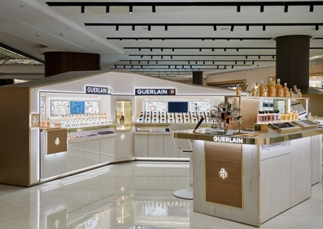 Imagen secundaria 1 - La galería cuenta con algunas de las boutiques más exclusivas de las firmas de lujo internacionales