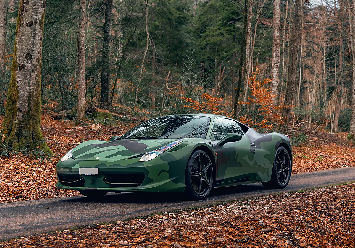 Así es el exclusivo Ferrari 458 Army de Lapo Elkann que ha vendido RM Sotheby's