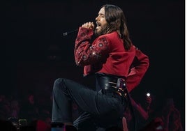 Jared Leto se viste de Palomo Spain para su concierto en Madrid