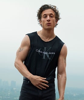 Imagen secundaria 2 - Algunas de las imágenes de la nueva campaña protagonizada por Jeremy Allen White