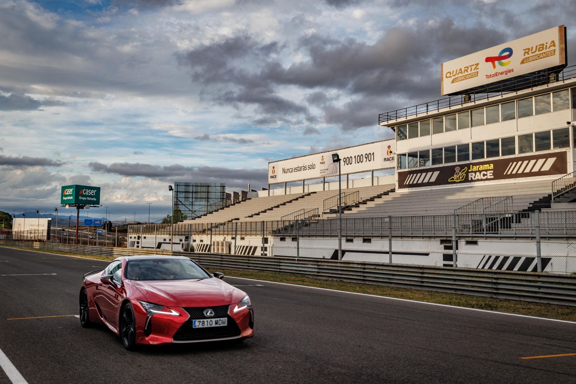 El Lexus LC50 fue uno de los coches que condujeron los lectores de Summum en el primer Motor Session Summum. 