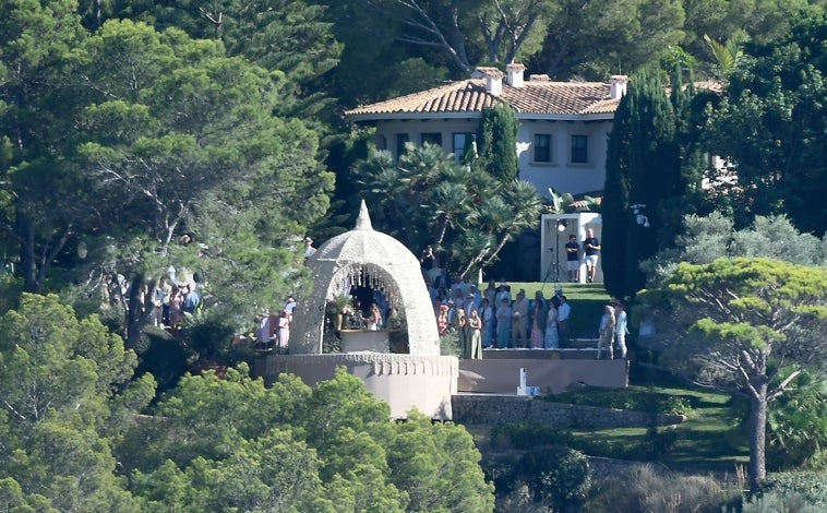 Imagen principal - La mansión de Mallorca en la que se ha casado la hija de Michael Schumacher perteneció a Florentino Pérez