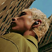 Gafas que traducen, anillos para controlar el sueño y auriculares que sacan selfies, los últimos gadgets