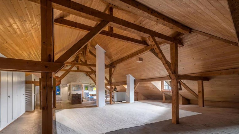 Imagen de la buhardilla de la casa
