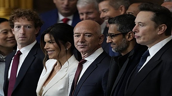 Quiénes son y cuánto dinero tienen los diez hombres más ricos del mundo en 2025