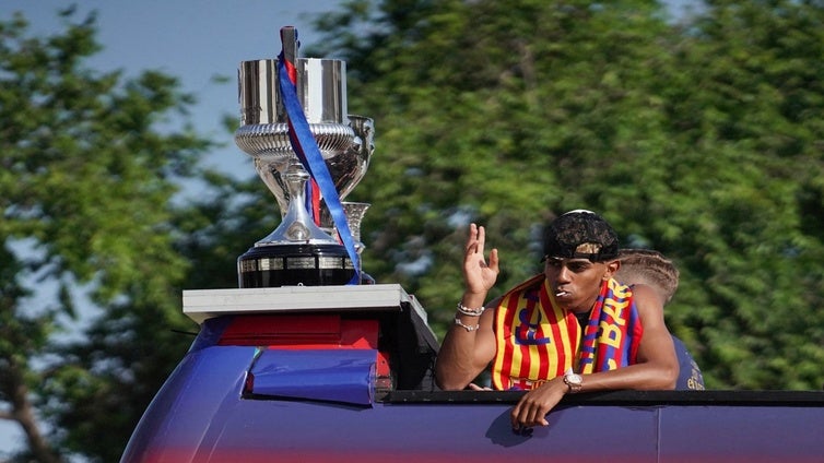 Las joyas de casi 100.000 euros con las que Lamine Yamal celebró La Liga: de un reloj de lujo a las pulseras de la suerte
