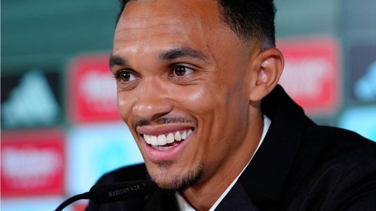 La moda y los cronógrafos Patek Philippe, los lujos favoritos de Trent Alexander-Arnold, la nueva estrella del Real Madrid