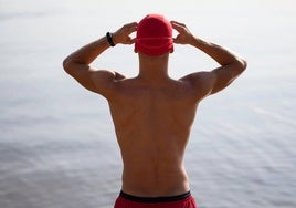 Deporte y verano: beneficios de nadar en el mar, entrenar en el agua y correr en la playa