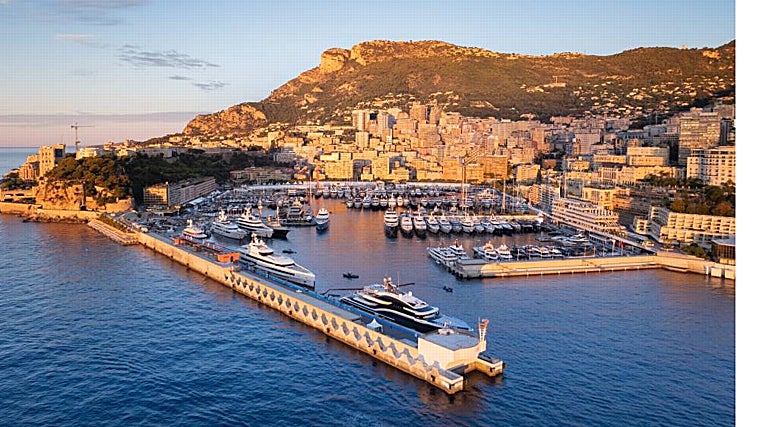 Algunos de los yates expuestos