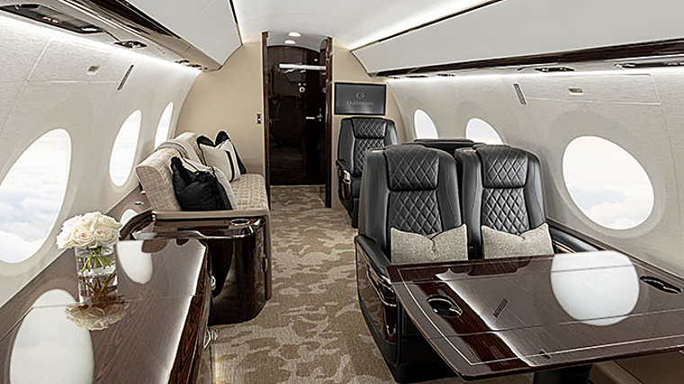 La configuración exterior puede ser de tres o cuatro salas de estar diferenciadas