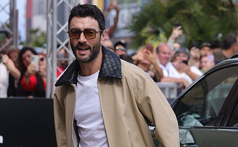 Imagen principal - Javier Rey: «Tengo una maravillosa rutina de belleza que consiste en hacer deporte a diario»